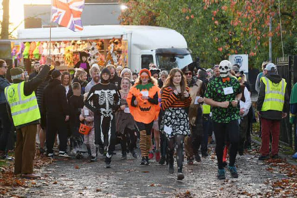 Photograph: Fun runners in Halloween Costumes